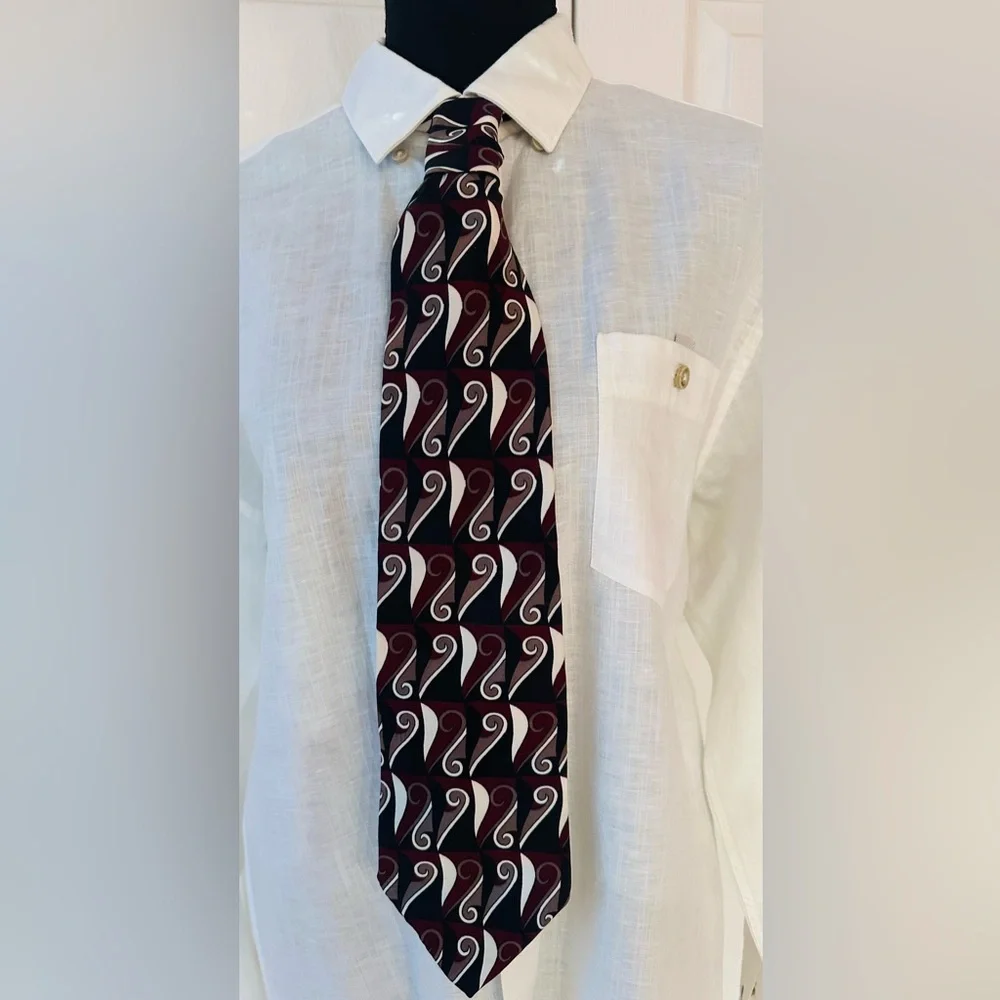 GEORGE MACHADO ~ Black, White, Burgundy Paisley Neck Tie Italian Silk